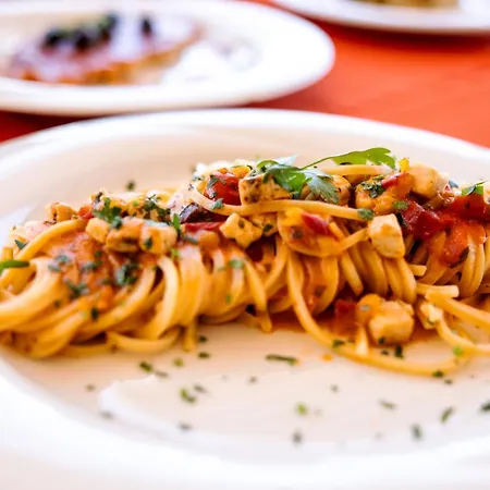 San Carlo - Terrazzo Sul Mare Con Ristorante E Pizzeria 3*