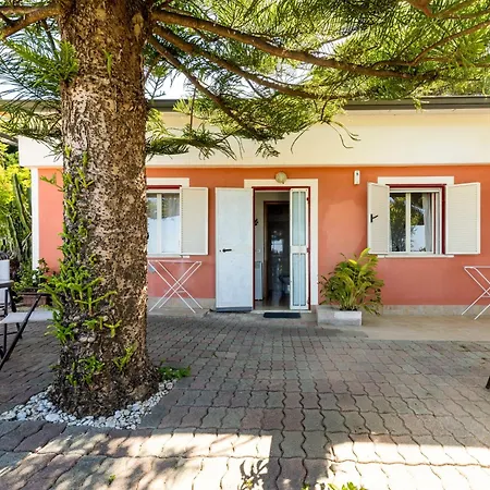 B&B San Carlo - Terrazzo Sul Mare Con Ristorante E Pizzeria