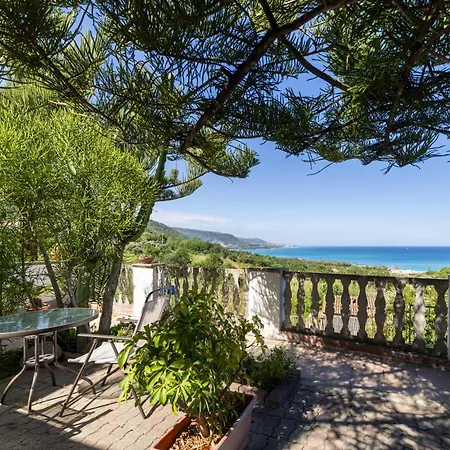 San Carlo - Terrazzo Sul Mare Con Ristorante E Pizzeria 3*