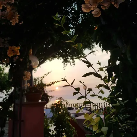 San Carlo - Terrazzo Sul Mare Con Ristorante E Pizzeria Nocleg ze śniadaniem