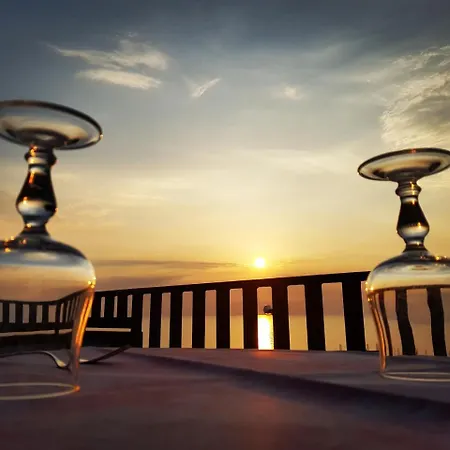 San Carlo - Terrazzo Sul Mare Con Ristorante E Pizzeria 3* Zambrone